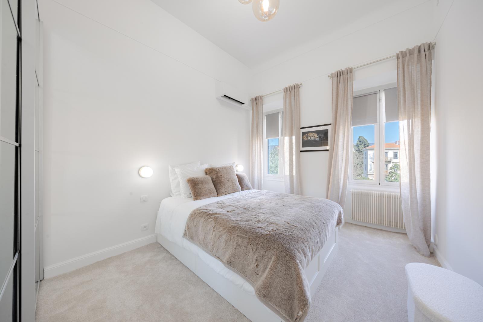 SUPERBE 4 PIÈCES – RÉSIDENCE EMBLÉMATIQUE AVEC PISCINE & TENNIS