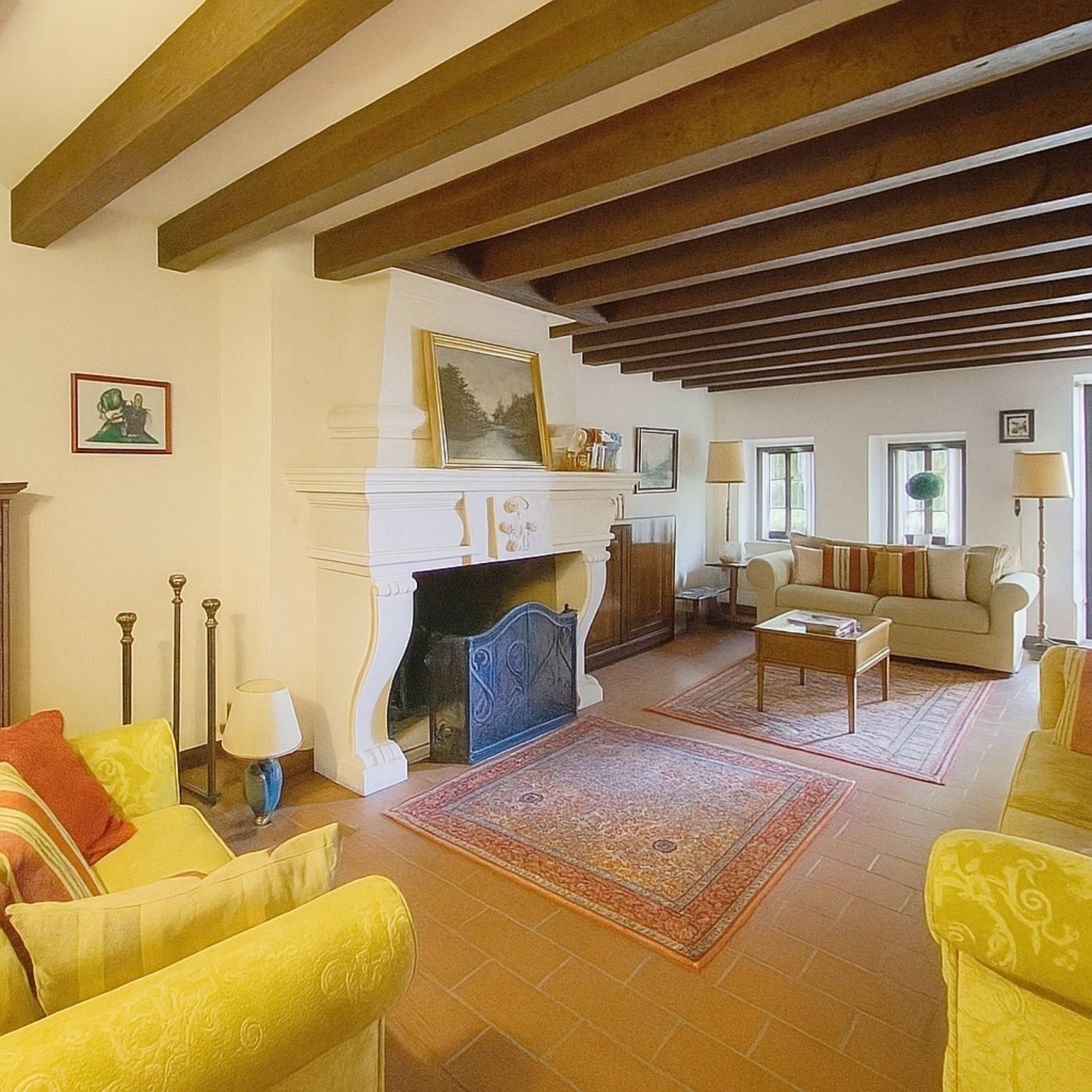 Grande maison familiale avec piscine et vaste parcelle arborisée