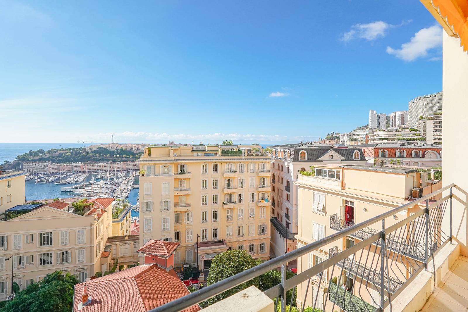 MONTE-CARLO - CENTRE - BOURGEOIS 3 PIÈCES - VUE MER