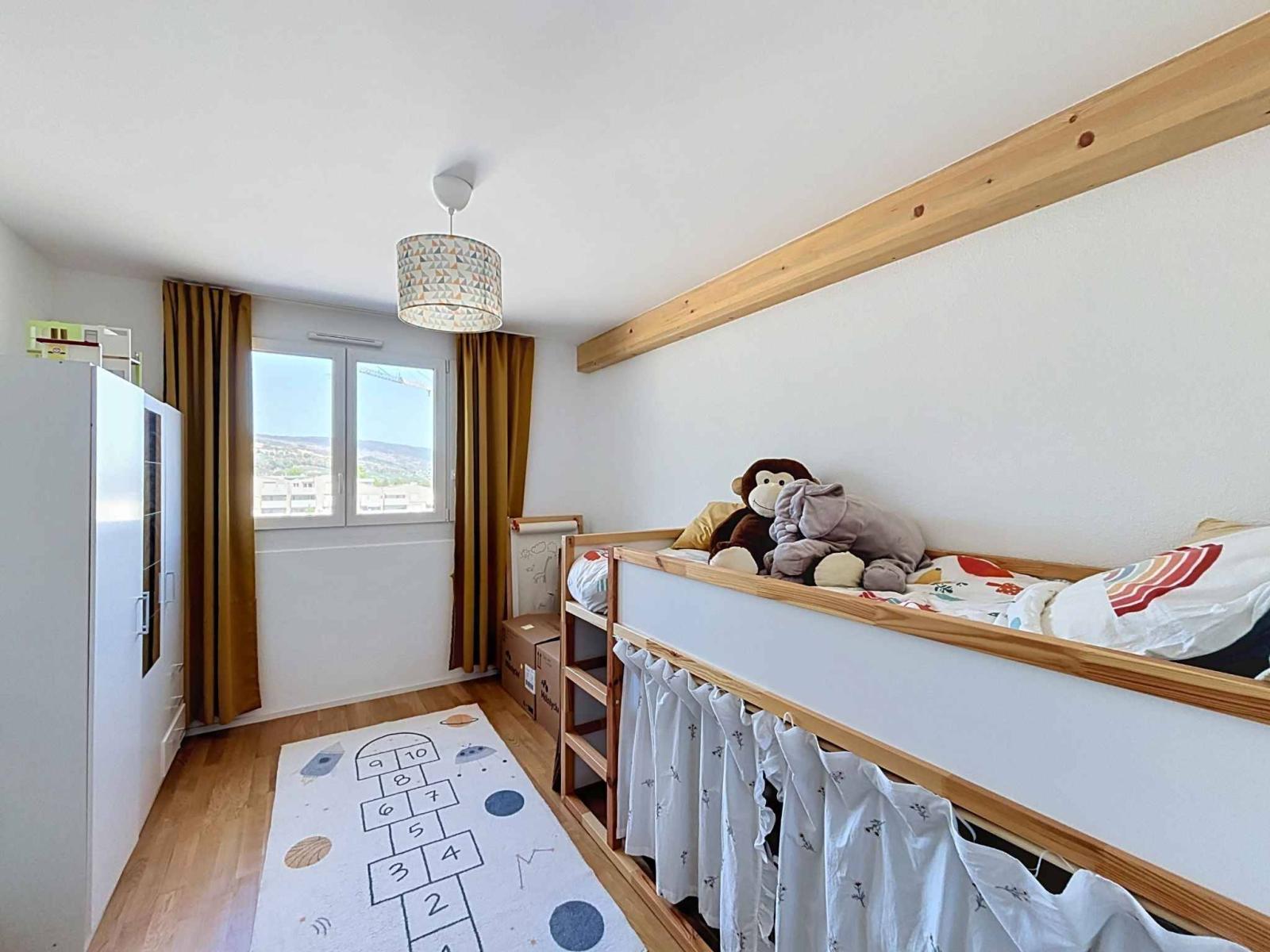 Appartement en attique de 4.5 pièces entre lumière et sérénité