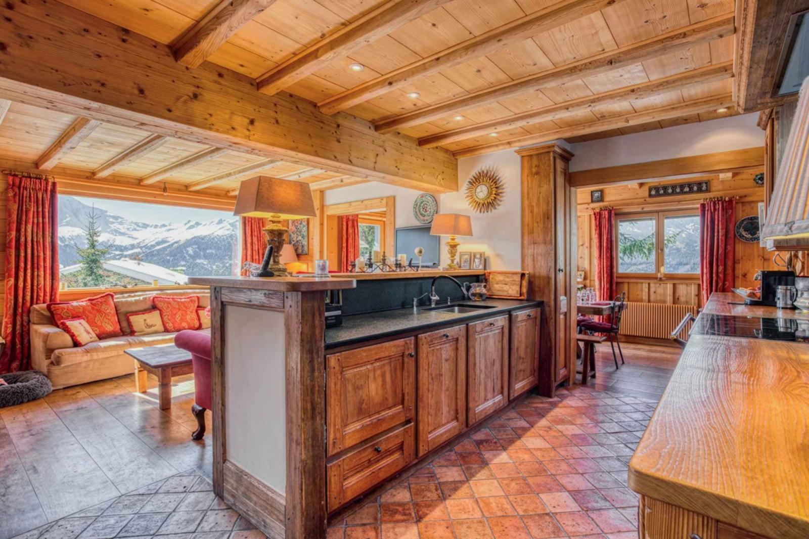 SUPERBE CHALET FAMILIAL DE 7 CHAMBRES : QUARTIER LA PRÉTAIRE