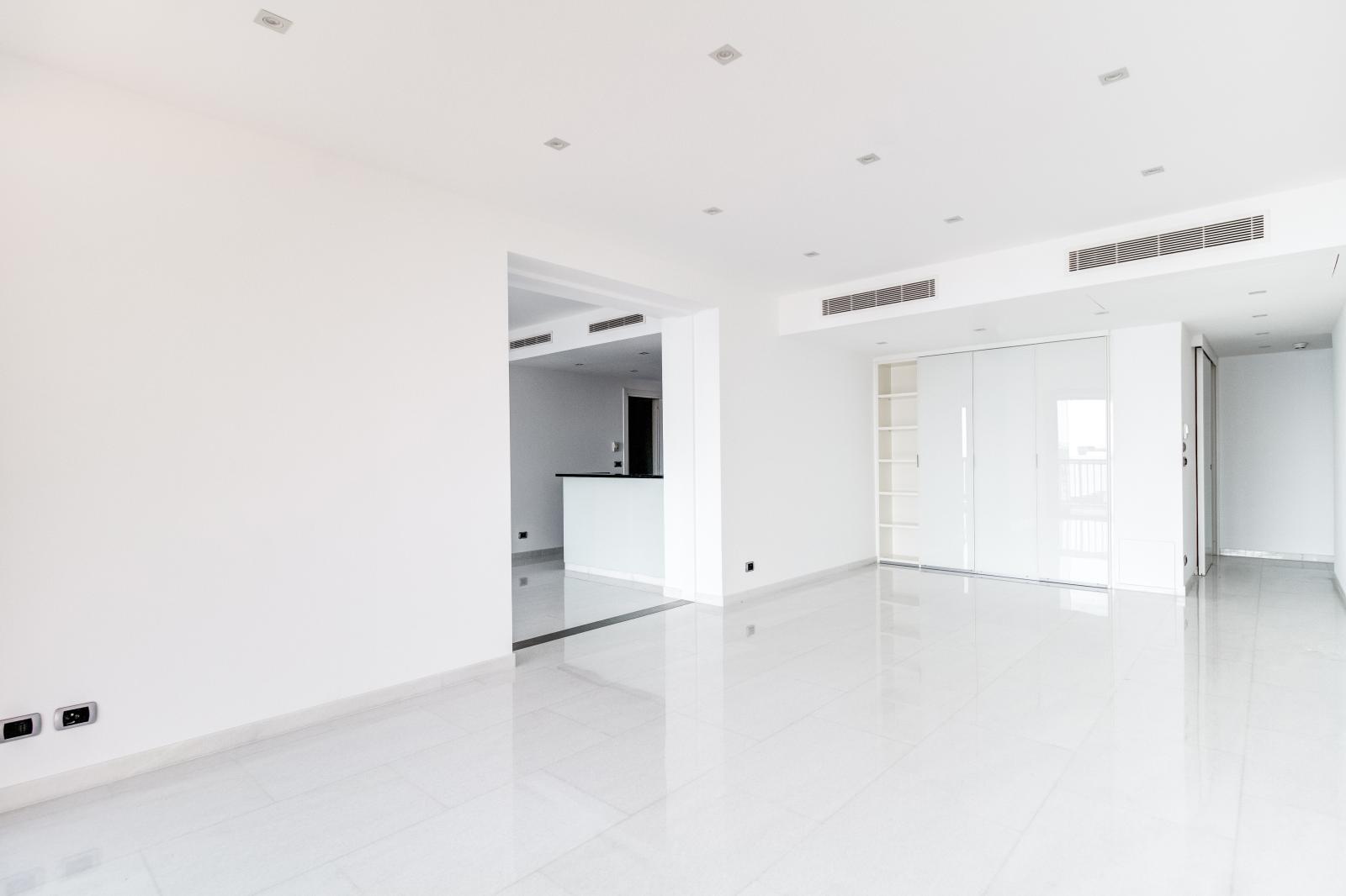 MIRABEAU : Rare appartement de 3 chambres à coucher et  belle vue panoramique