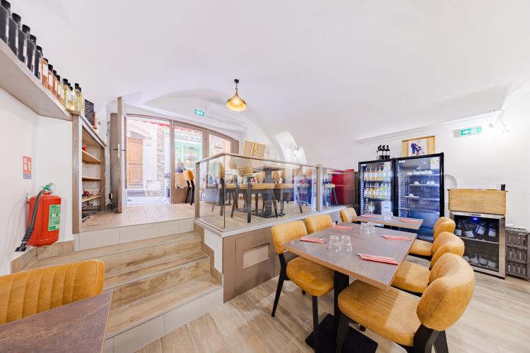 MURS COMMERCIAUX / LOCAL RESTAURANT