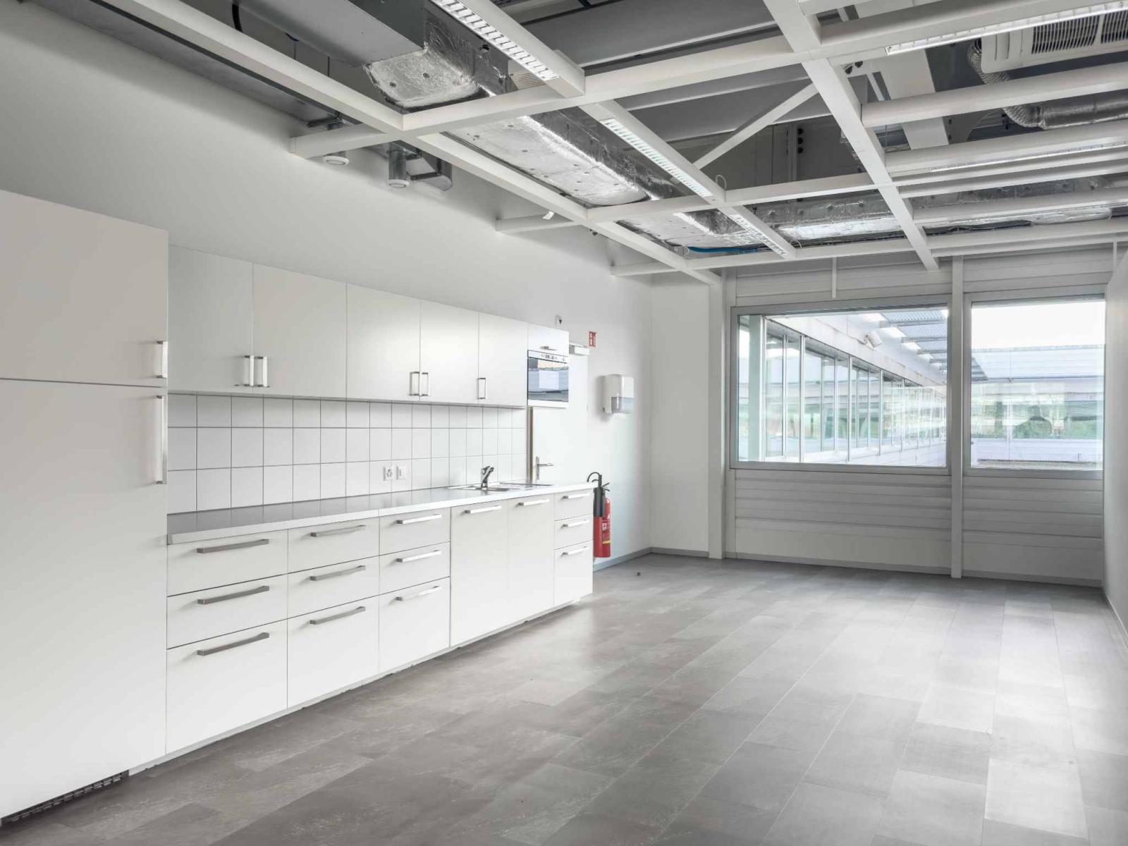 Vernier - 1393 m2 en attique - Immeuble IKEA