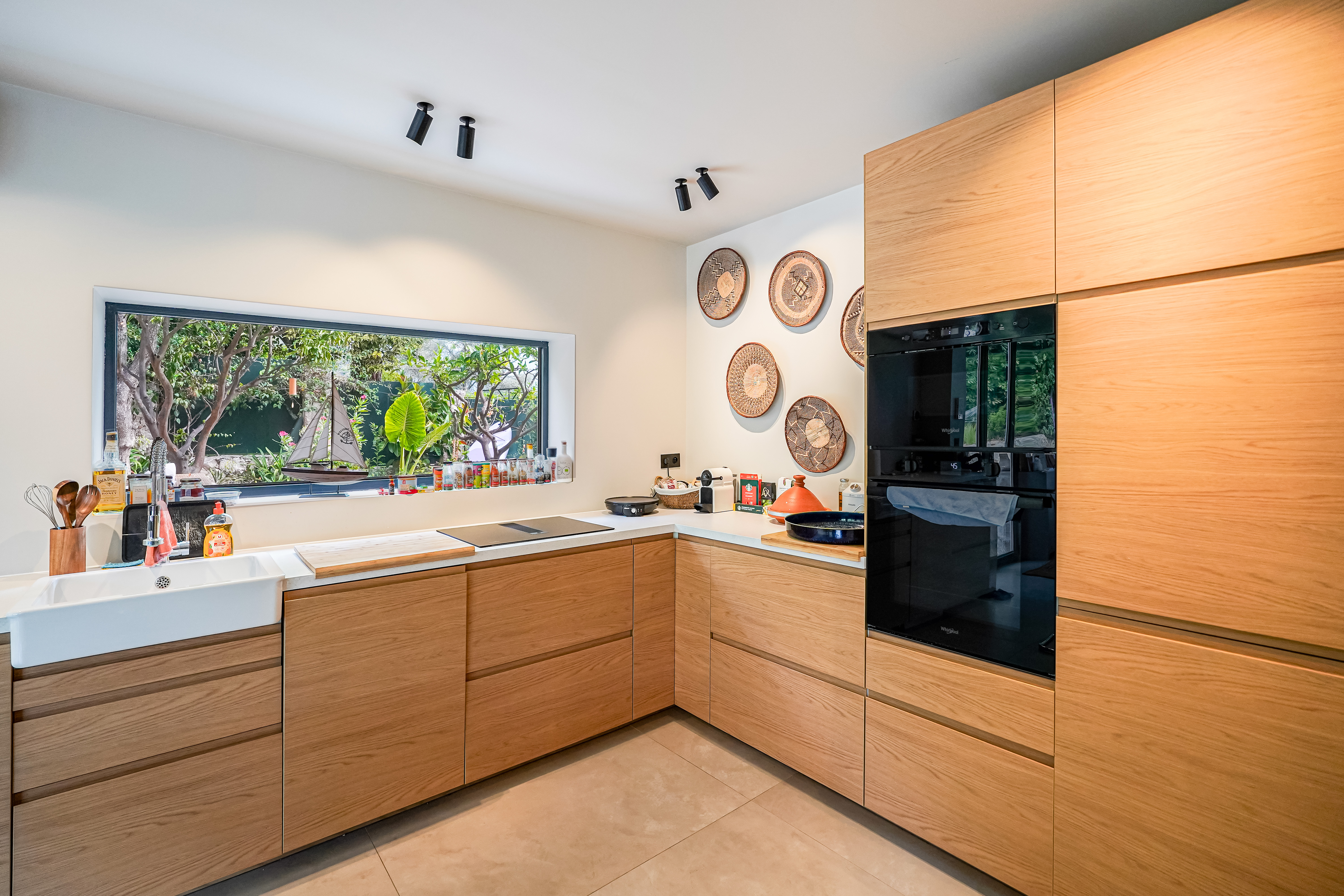 YXXX7_cuisine-valeri-agency-by-jm-barei.-1786029188.jpg