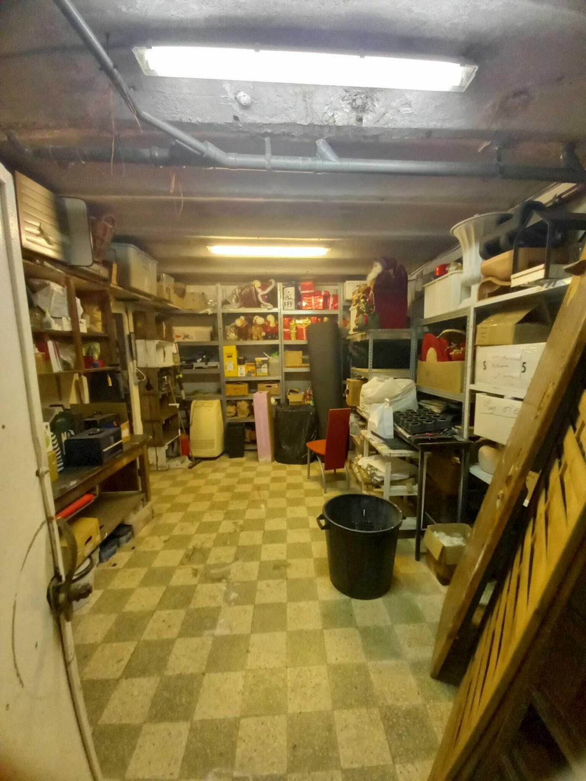 FLEURISTE OU TOUT AUTRE ACTIVITE