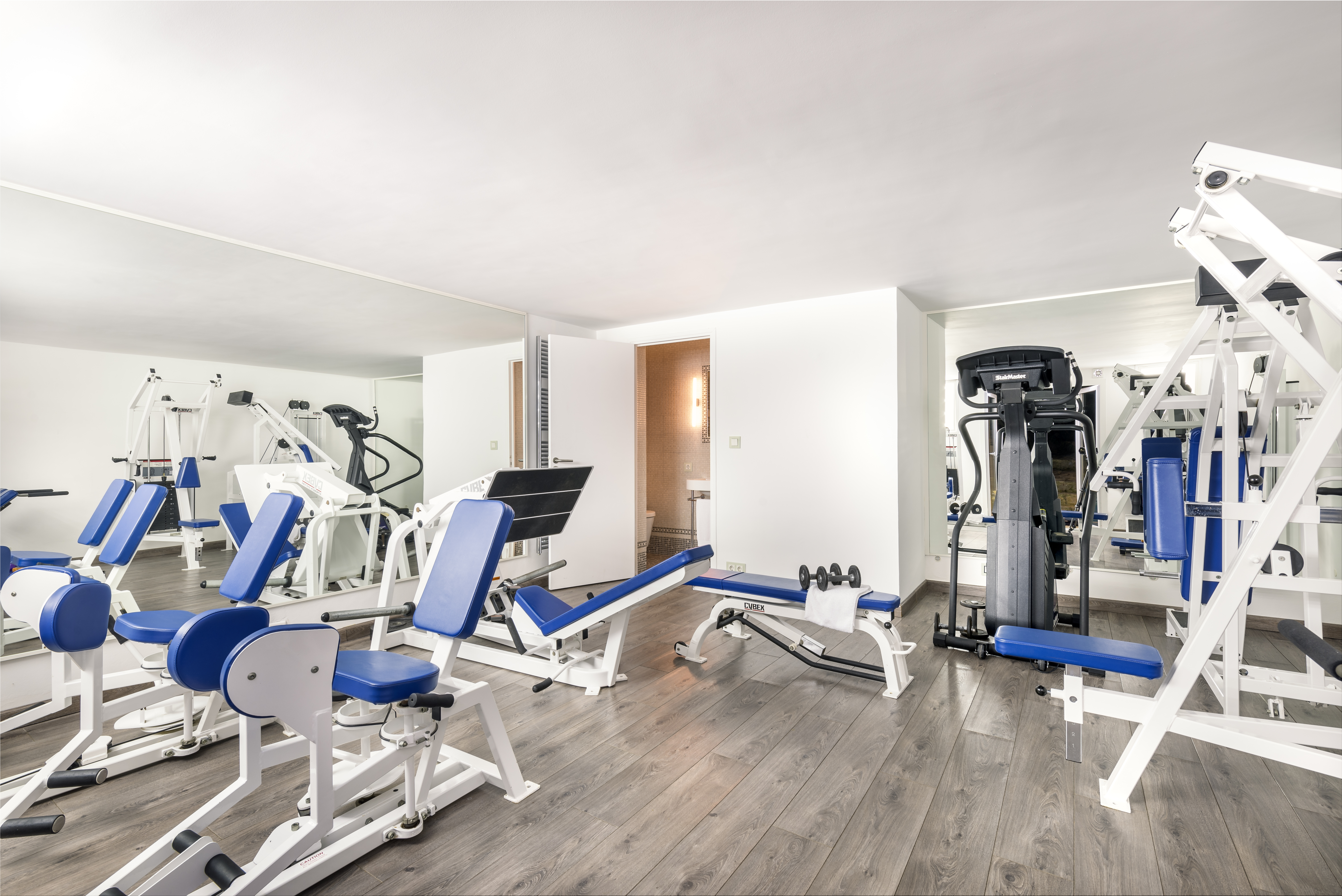 Z4jQN_villa-monaco-19.gym-1646045206.jpg