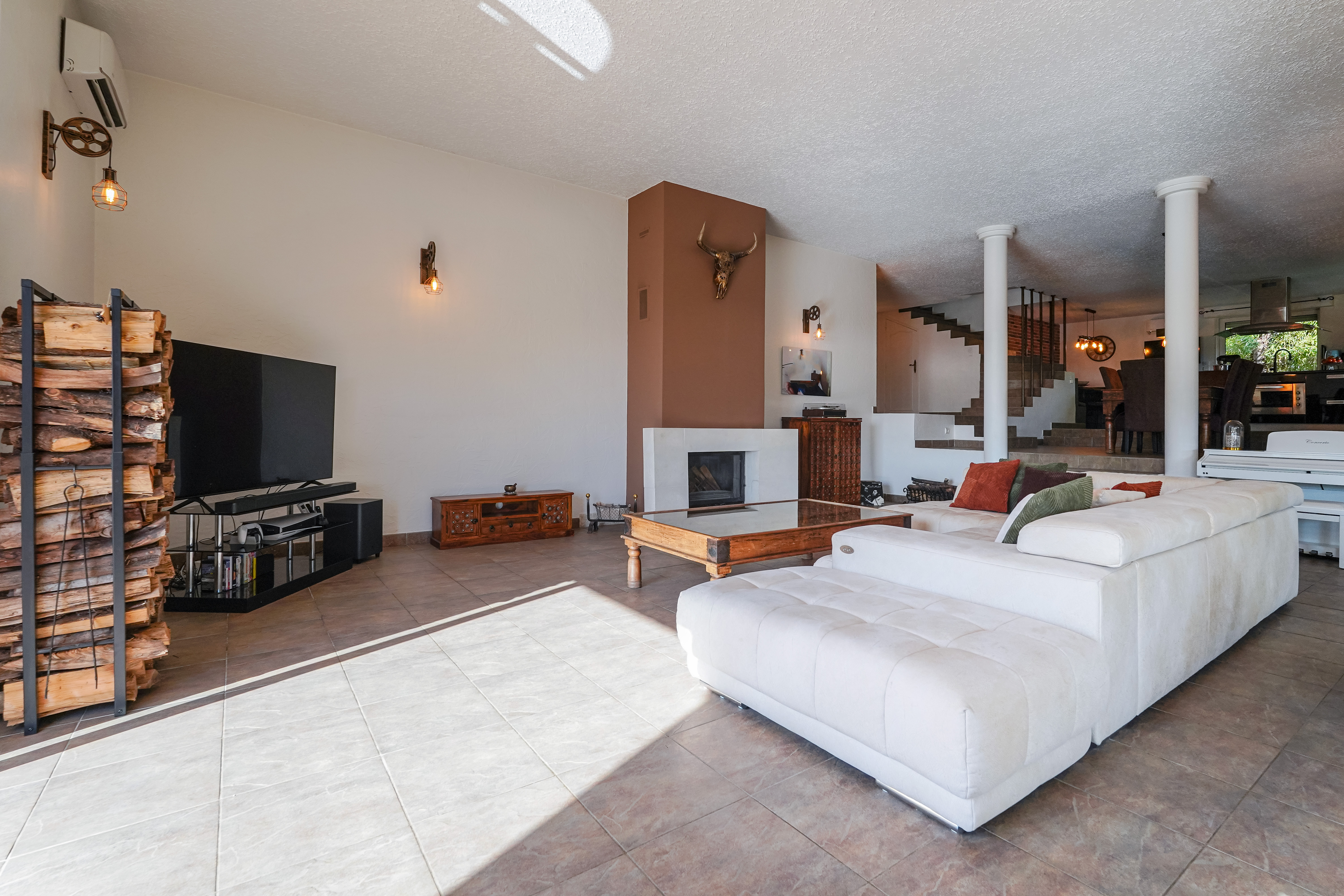 z8HX4_se-jour-2-saint-laurent-d-eze-valeri-agency-by-jm-barei-1772527976.jpg