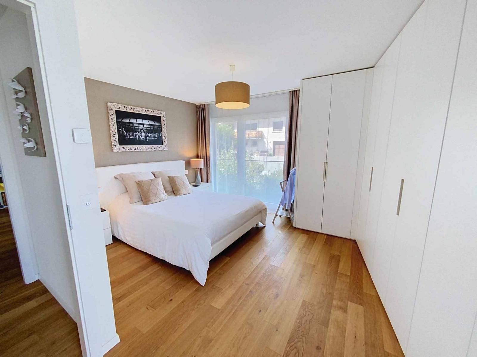 YENS – Bel appartement lumineux avec une agréable échappée sur le lac