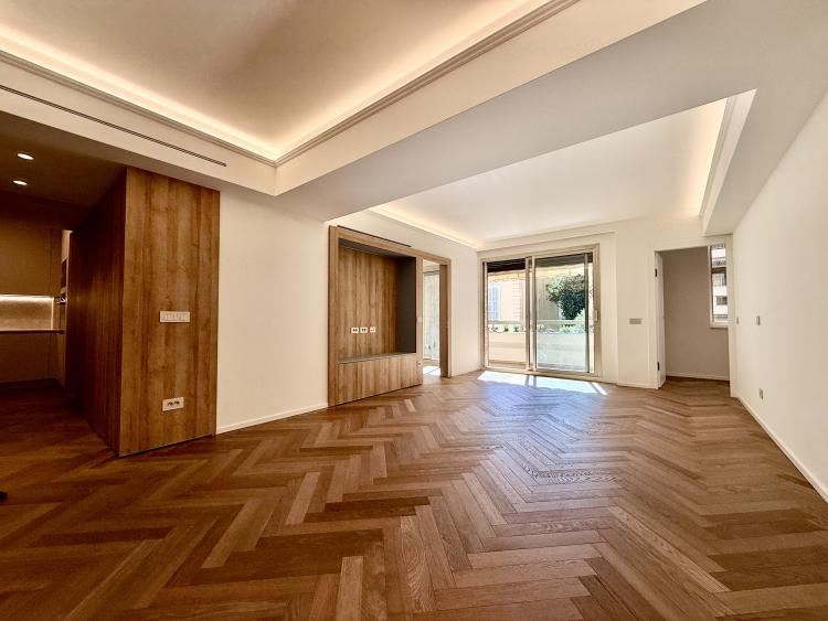 PORT- ENTIEREMENT RENOVÉ- 3 PIECES- SUFFREN