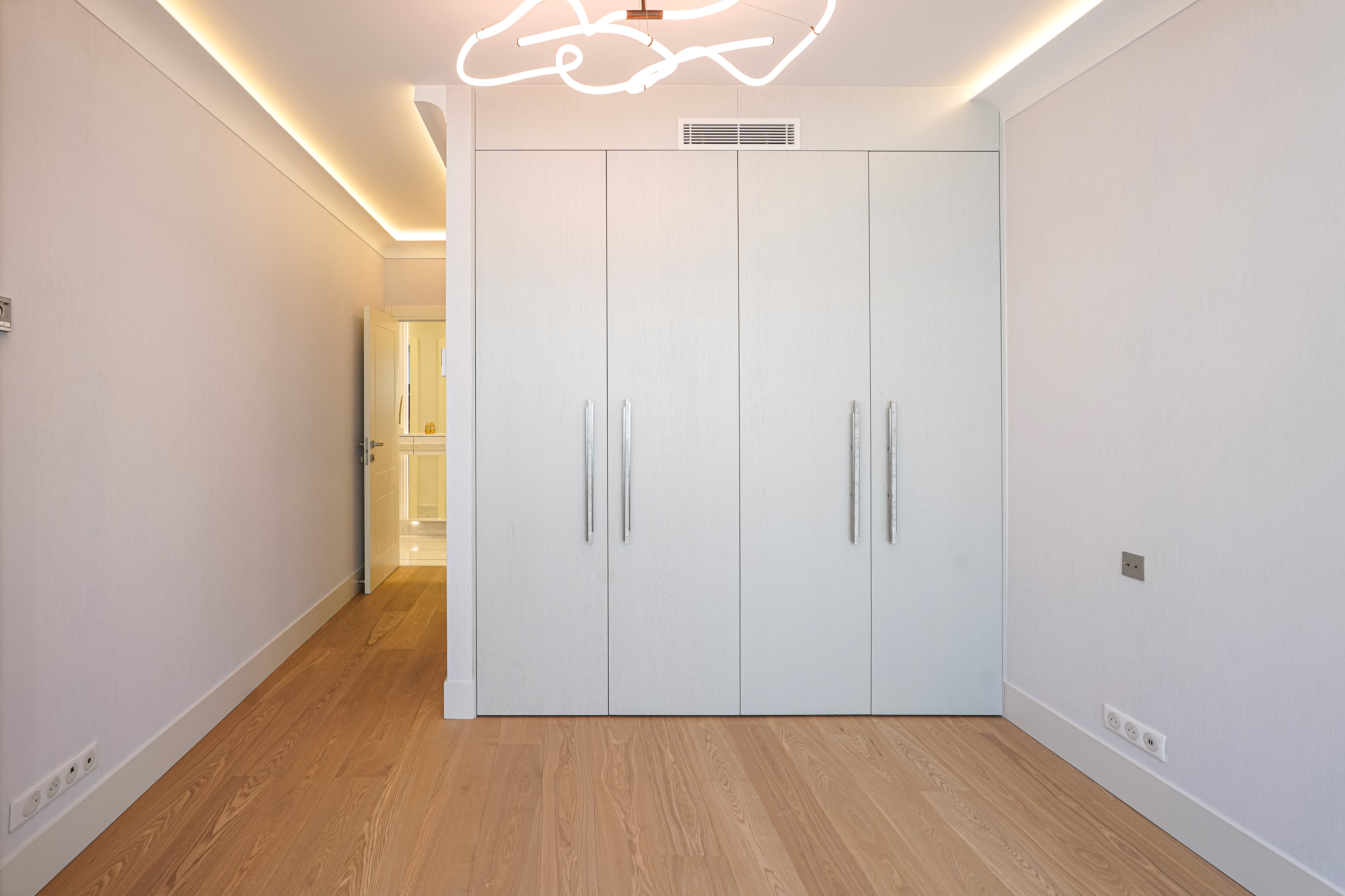 zMk3X_chambre-riviera-palace-valeri-agency-1784132047.jpg