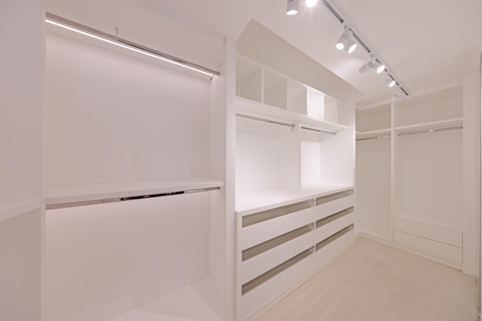 MAGNIQUE PENTHOUSE RENOVE