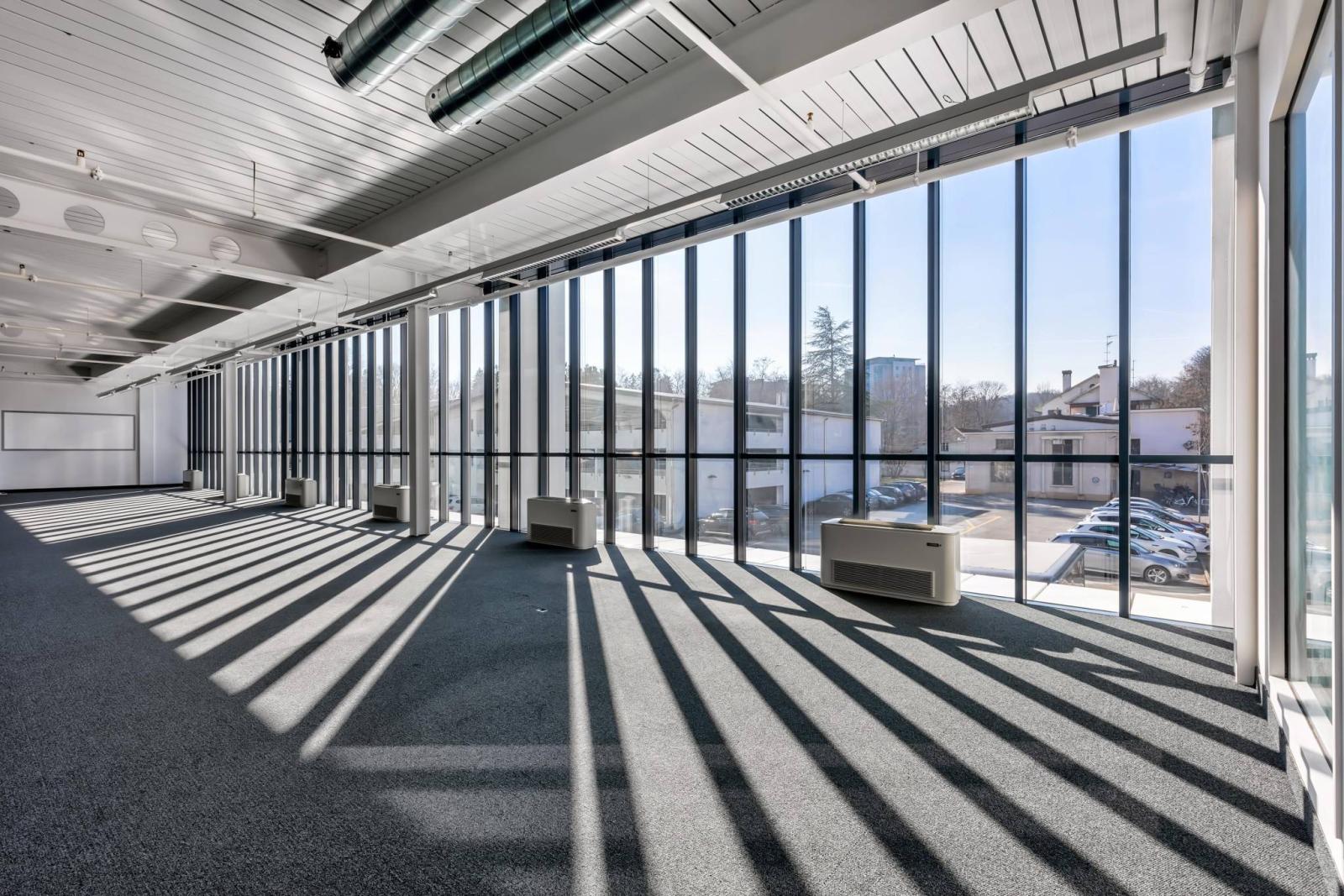 Bureaux équipés d'environ 6'000  m2 DIVISIBLES à Versoix