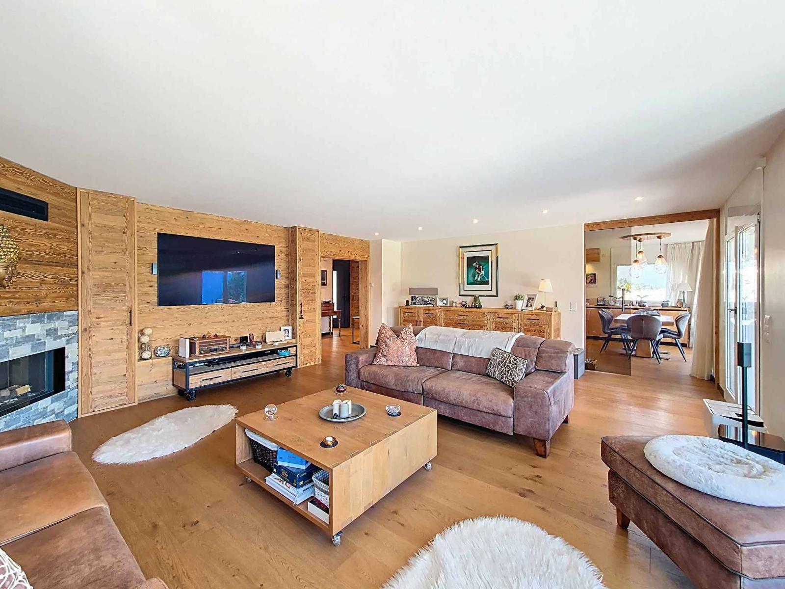 MAGNIFIQUE PROPRIÉTÉ AVEC DÉPENDANCE (MAZOT) ET PISCINE EXTERIEURE