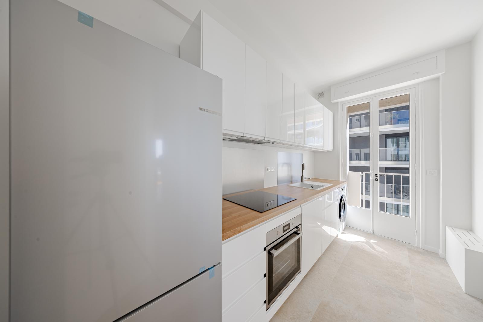 GRAND DEUX PIECES RÉNOVÉ AVEC VUE MER