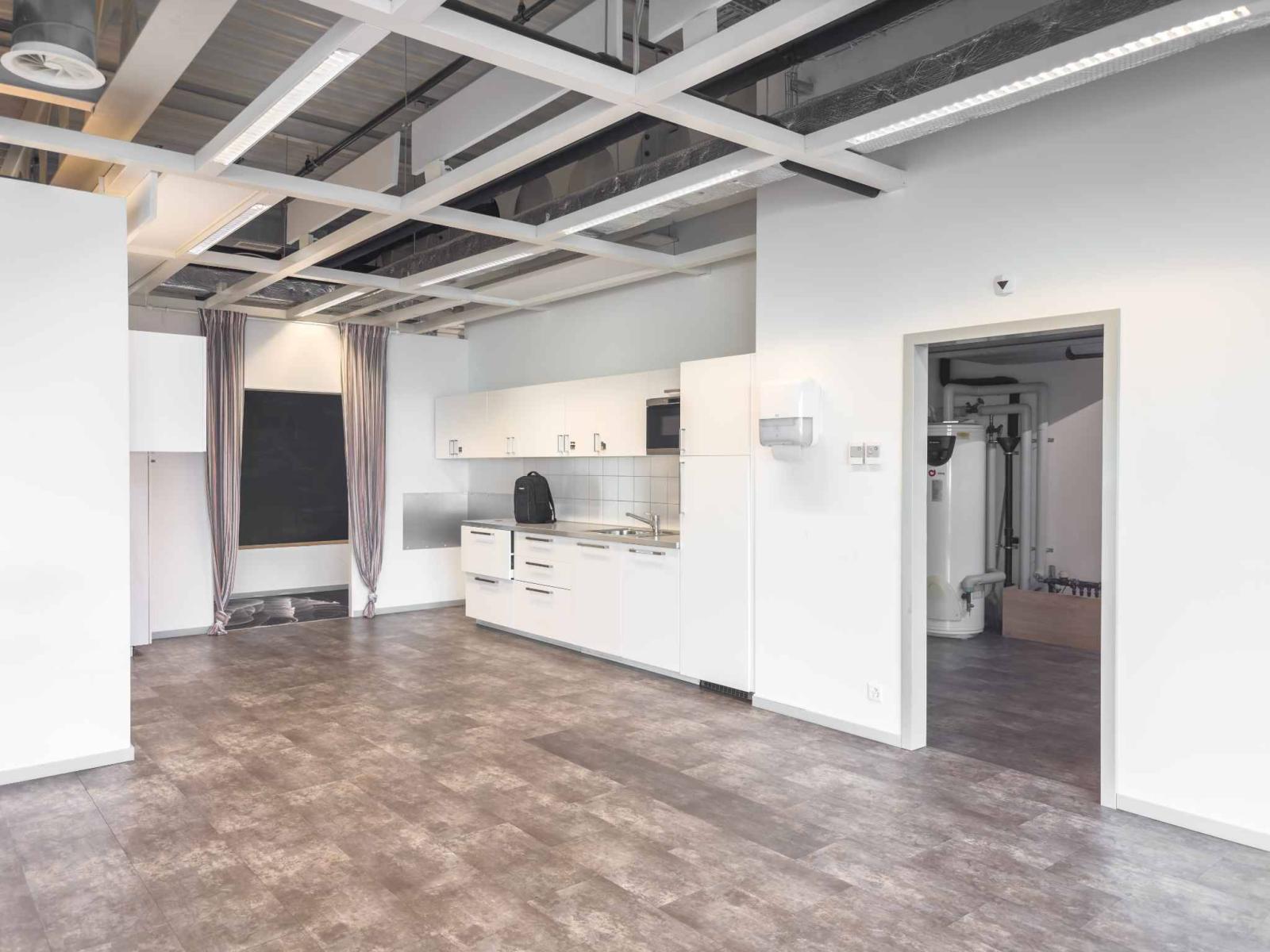 Vernier - Surface de 903 m2 en attique - Immeuble IKEA